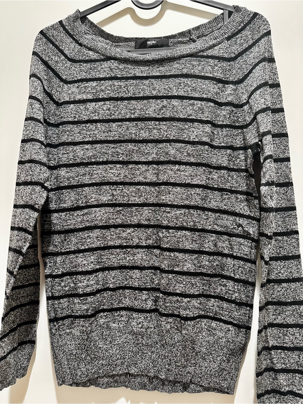 Mixed Women's Sweaters - Picture 5 of 6